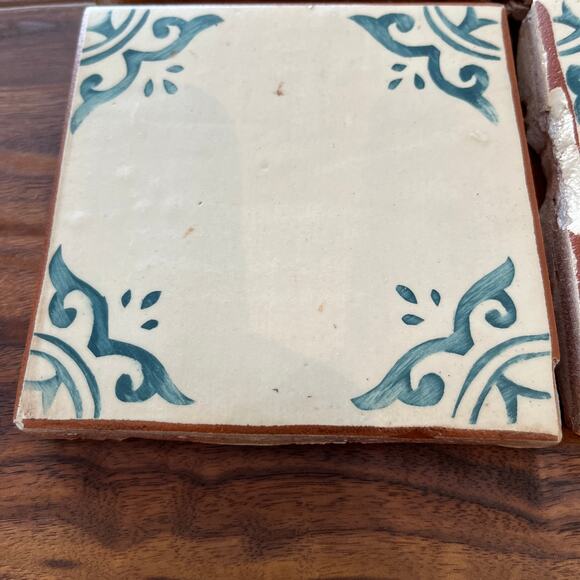 Walker Zanger Contessa Pagoda - Cobalt Tile x 4 pieces 4-5/8” - Picture 2 of 11